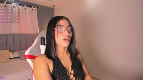 Snapshot of valentina_noa chatting on June 2026 01:15:01 PM Valentina online show from June 2026 01:15:01 PM