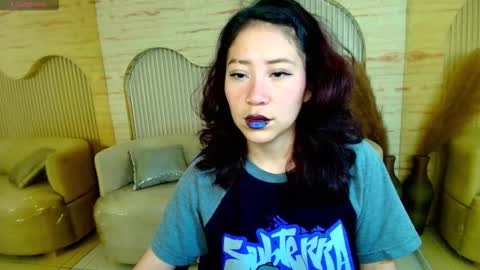 Snapshot of valentina_r_ chatting on February 2026 03:02:01 AM Valentina online show from February 2026 03:02:01 AM