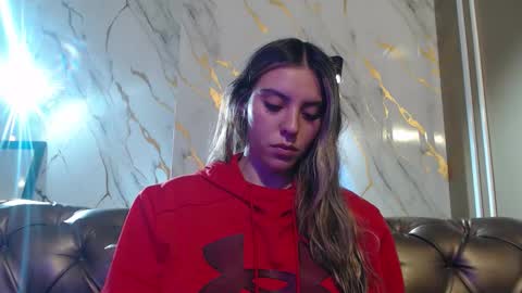 Snapshot of valentina_red18 chatting on October 2025 02:36:02 PM Valentina online show from October 2025 02:36:02 PM