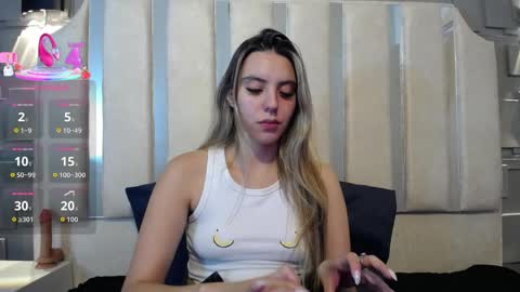 Valentina online show from April 2026 04:04:02 PM