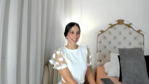 Snapshot of valentina_ross_ chatting on March 2025 11:50:01 AM Valentina online show from March 2025 11:50:01 AM