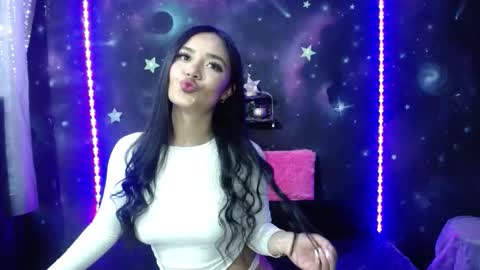 valentinarojass_ online show from February 2026 01:51:01 PM