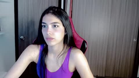 Valentina  online show from November 2025 01:41:01 AM