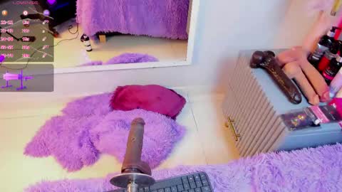 Mia  online show from April 2026 08:20:02 PM