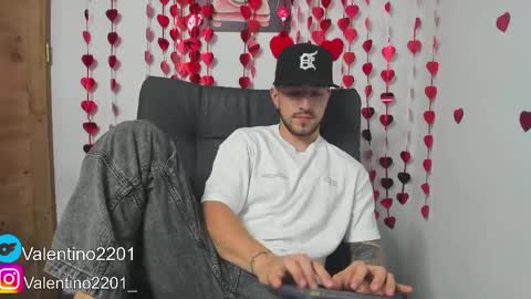 valentino online show from February 2025 04:36:02 AM