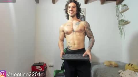 valentino online show from March 2026 05:08:02 AM