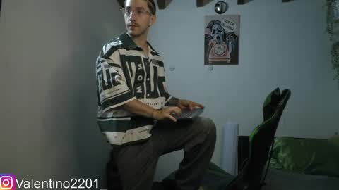 Valentino - 15 OFF valentino2201 online show from April 2026 02:23:02 AM