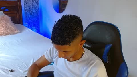 Mistery Guy online show from November 2025 06:00:02 PM