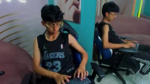 valentino lux online show from November 2025 03:28:02 AM