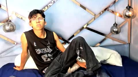 valentino lux online show from December 2025 11:26:02 AM