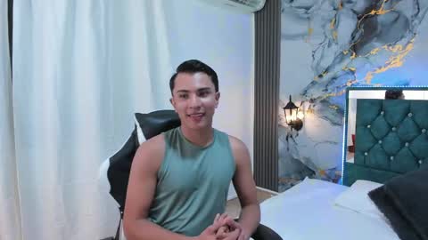 Snapshot of valentino_luxury chatting on April 2026 02:28:01 AM Valentino online show from April 2026 02:28:01 AM