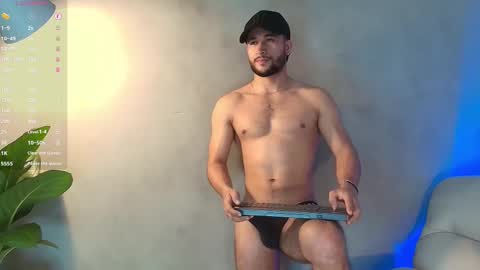 Valentino online show from February 2025 05:37:01 AM