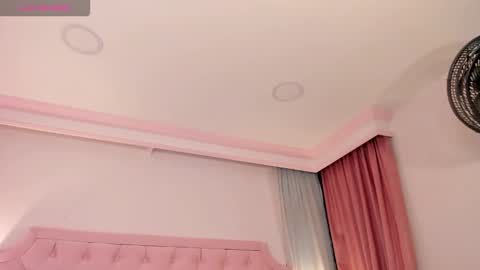 Vale Toro  online show from November 2025 11:32:02 AM