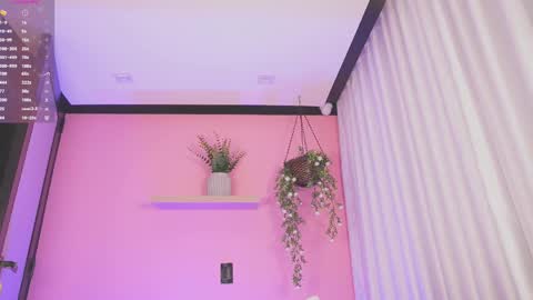 Snapshot of valeria_777_ chatting on April 2026 06:19:01 AM Valeria online show from April 2026 06:19:01 AM