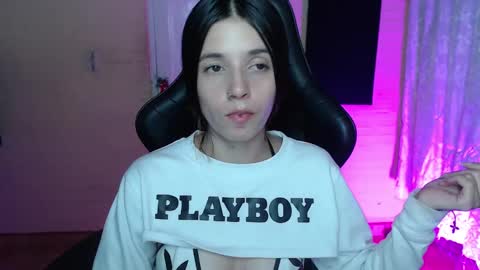Snapshot of valeria_mendozza chatting on February 2025 08:31:02 AM   online show from February 2025 08:31:02 AM