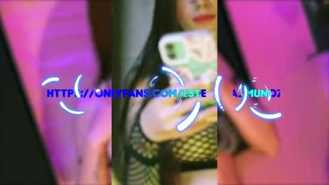 Snapshot of valeria_mendozza chatting on March 2025 08:04:02 AM   online show from March 2025 08:04:02 AM