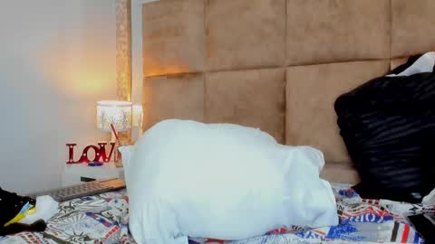 Costume lover online show from February 2025 09:31:01 AM