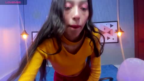 Valeria online show from October 2025 02:37:02 PM
