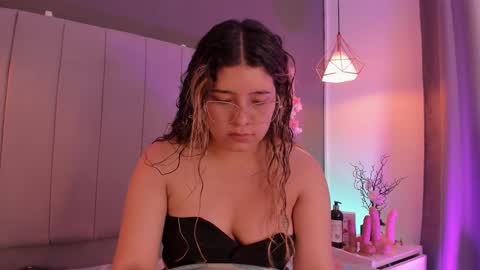 valeria_rouse28 online show from November 2025 06:12:01 PM