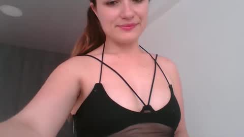 Snapshot of valeriafrannco chatting on May 2026 08:58:02 PM valeriafrannco online show from May 2026 08:58:02 PM
