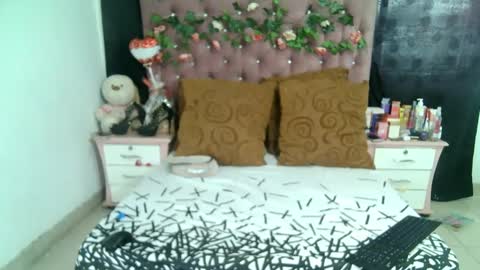 La valerie26 online show from September 2025 12:50:02 PM