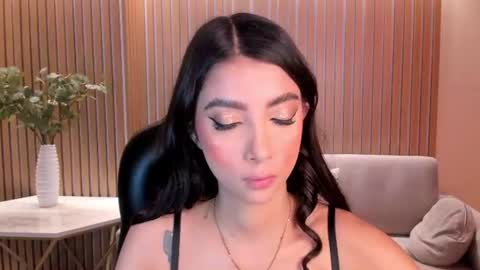 Snapshot of valeriavelvet chatting on July 2026 12:11:02 PM Vale online show from July 2026 12:11:02 PM
