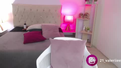 Snapshot of valerie_21 chatting on December 2024 12:34:01 PM Valeriee online show from December 2024 12:34:01 PM