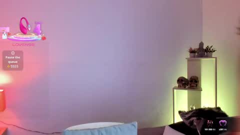 Snapshot of valerie_21 chatting on October 2025 08:45:01 AM Valeriee online show from October 2025 08:45:01 AM
