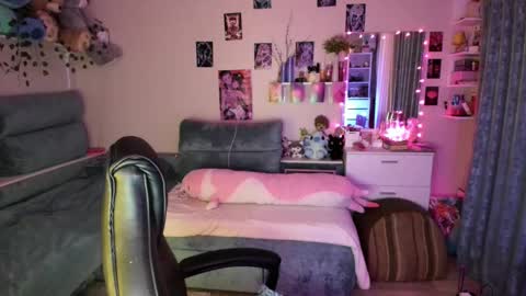 Snapshot of valerie_cutee chatting on October 2025 07:57:02 PM Lera online show from October 2025 07:57:02 PM