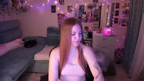Snapshot of valerie_cutee chatting on October 2025 04:51:01 PM Lera online show from October 2025 04:51:01 PM