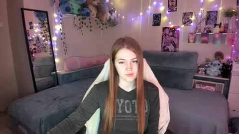 Snapshot of valerie_cutee chatting on October 2025 08:09:02 PM Lera online show from October 2025 08:09:02 PM