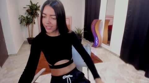 Valerie fox online show from November 2025 01:14:02 PM