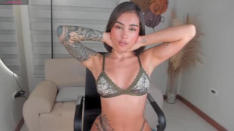 Snapshot of valerieaustin chatting on January 2025 04:50:01 AM call me Val online show from January 2025 04:50:01 AM