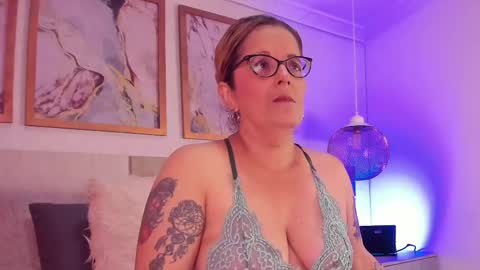 Snapshot of valeriefoxx chatting on March 2025 12:19:02 PM Valeria online show from March 2025 12:19:02 PM