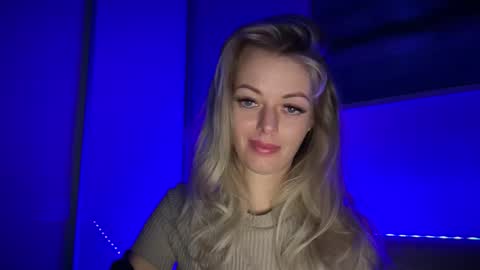 Valerie  online show from January 2026 10:01:02 PM