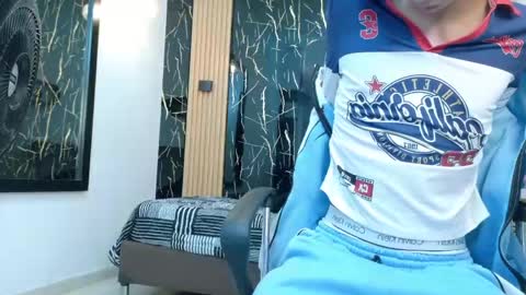 Snapshot of valerihot_1 chatting on June 2026 02:37:02 AM VALERIO online show from June 2026 02:37:02 AM
