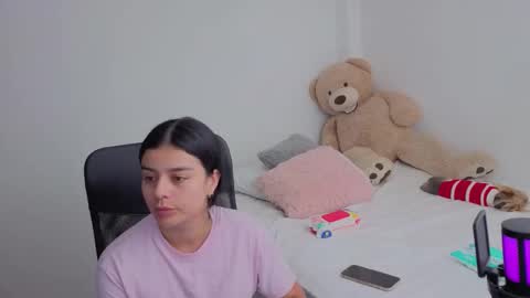 Juli C online show from December 2025 01:11:01 AM