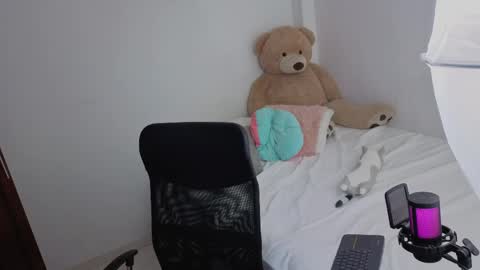 valerihouse_ online show from May 2026 01:13:02 AM