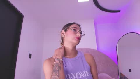 Valeryn online show from February 2026 03:00:02 AM