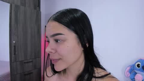 Cris  online show from February 2026 09:44:01 PM