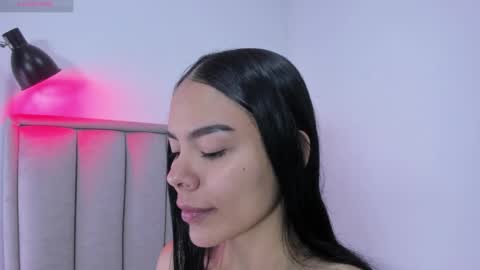 Cris  online show from April 2026 01:36:02 PM