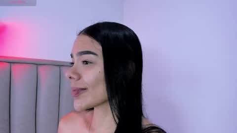 Cris  online show from June 2026 03:56:02 PM