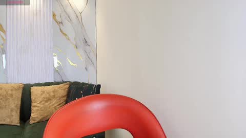 Val online show from March 2025 05:57:02 PM