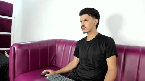 Valery Stonne  online show from September 2025 07:04:01 PM