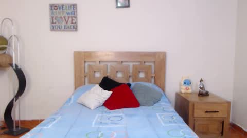 Sofia online show from September 2025 10:10:02 PM