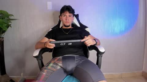 Valentino online show from March 2026 07:35:01 PM