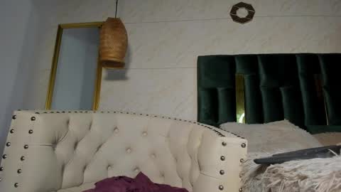 Snapshot of valetino_stonee chatting on April 2026 01:53:01 AM Valentino online show from April 2026 01:53:01 AM
