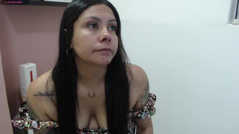 Snapshot of valevicious chatting on May 2026 01:18:02 PM valevicious online show from May 2026 01:18:02 PM