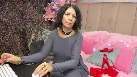 Snapshot of valleriwind chatting on January 2025 10:11:02 AM ValleriWind online show from January 2025 10:11:02 AM