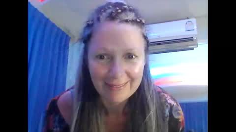 Snapshot of valleriwind chatting on January 2025 07:15:01 PM ValleriWind online show from January 2025 07:15:01 PM